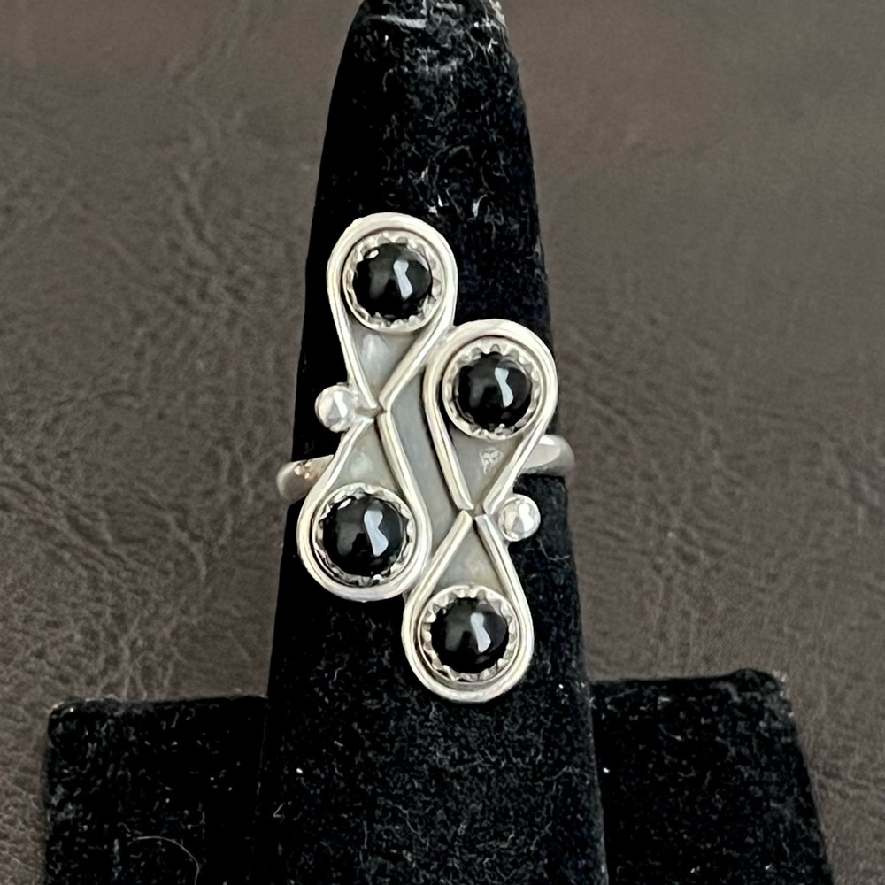 Native American style Artisan made sterling black onyx ring Size 6.75